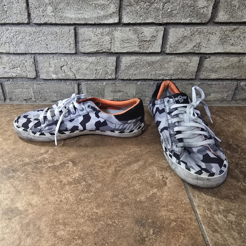Grey Camo | CREATIVE RECREATION | Low Top Sneaks